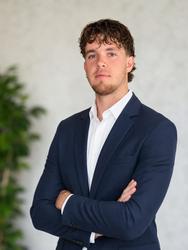 Ambrose Scholtz, estate agent