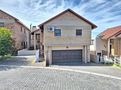 House For Sale in Seemeeu Park, Mossel Bay